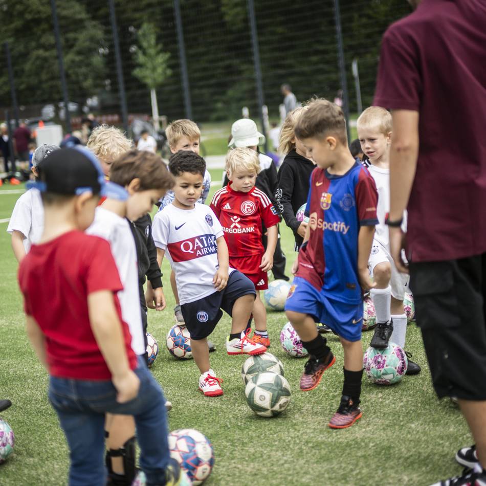 Kostenfreies Ferienprogramm in Düsseldorf: Sommerferien in der Fußballschule