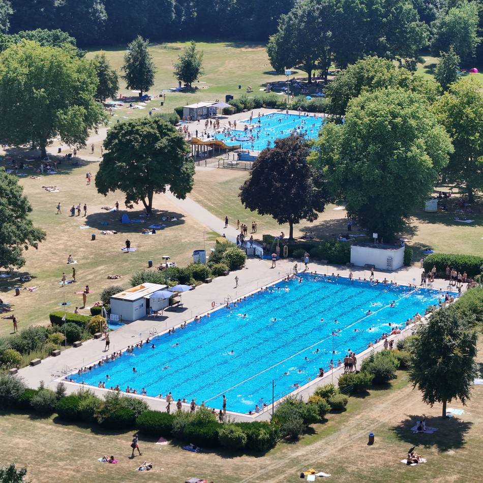 Schwimmen in Krefeld: Badezentrum in Bockum passt nach den Ferien die Öffnungszeiten an