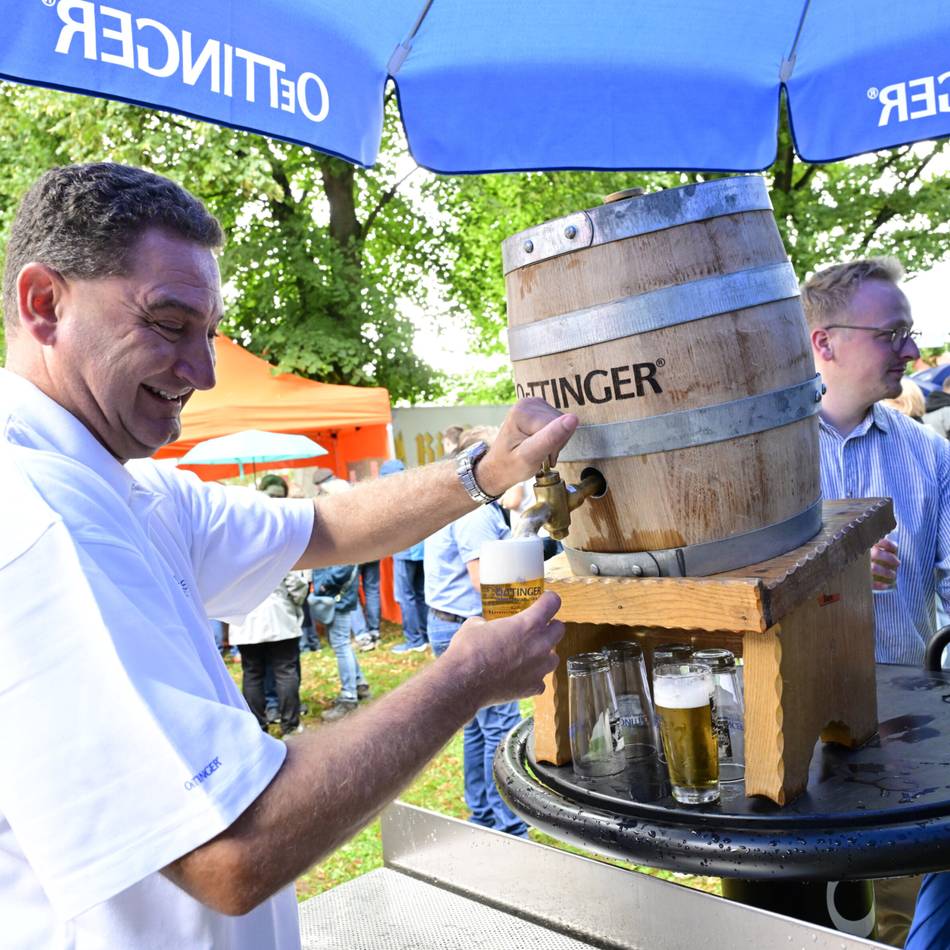 Kuhlenfest in Mönchengladbach: Wegen Borussia-Jubiläum und Regen weniger Gäste beim Kuhlenfest
