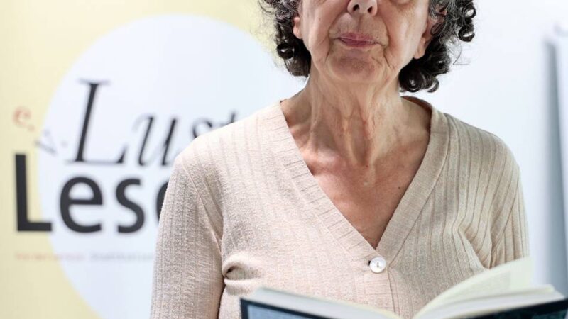 Literatur in Mönchengladbach: Tragisches mit leisem Humor geschrieben
