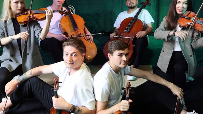 Musik wie aus „Bridgerton“: Ukrainische „Infoul by String Band“ möchte von Rheydt aus durchstarten
