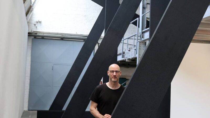 Kunst in Mönchengladbach: Christian Helwing zeigt architektonische Installation