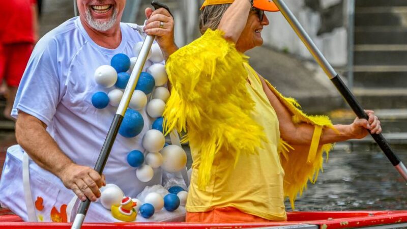 16. Badewannenrennen in Moers: „Es macht einfach mega viel Spaß“