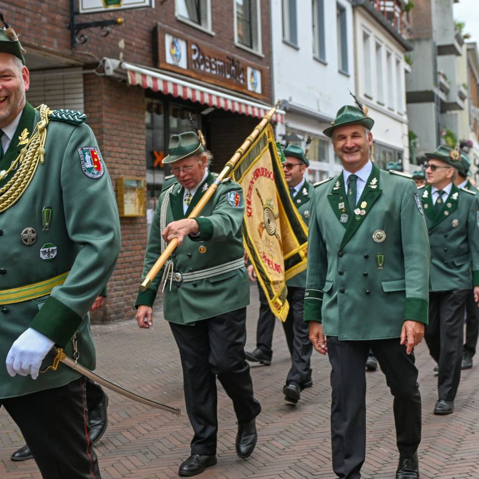 100 Jahre Boeckelter Bruderschaft: Festumzug durch Gelderns Innenstadt