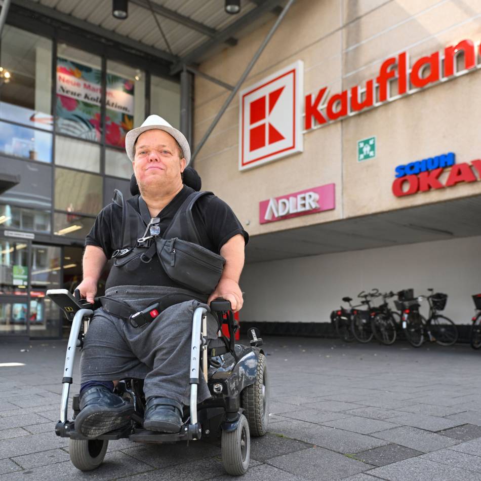 Geschäft in Geldern: Aufzug bei Kaufland seit Monaten kaputt – Menschen mit Rollstuhl können nicht einkaufen