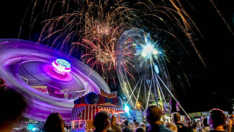 Konzerte, Feste & Events: Kirmes, Comedy und schicke Autos – so bunt werden die kommenden Monate in Moers
