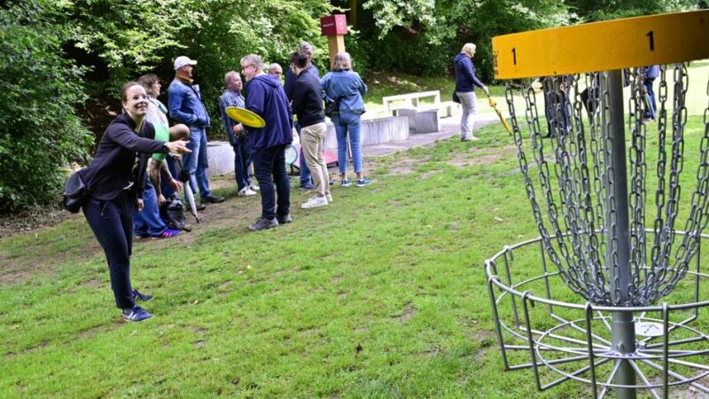 Trendsportart erreicht Mönchengladbach: Rheindahlen hat jetzt einen Discgolfpark