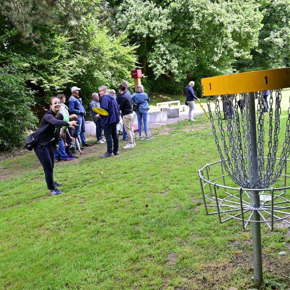 Trendsportart erreicht Mönchengladbach: Rheindahlen hat jetzt einen Discgolfpark