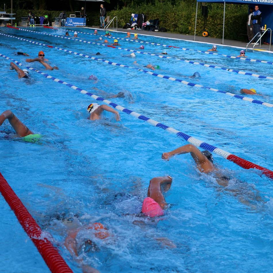 Freibad Wiembachtal in Leverkusen: „Swim-Challenge“ mit Wellenkillerleinen