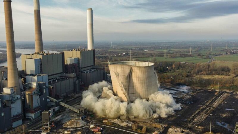 Tragisches Unglück in Voerde: Tödlicher Unfall bei Abbrucharbeiten am Kraftwerk