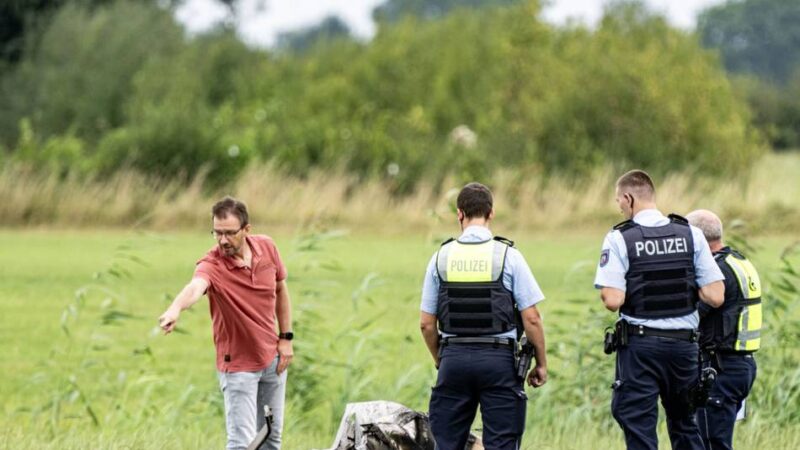 Bundesbehörde hat sich eingeschaltet: Wie nach Flugzeugabsturz in Kranenburg die Unglücksursache ermittelt wird