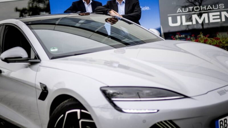 Chinesischer Hersteller: Größtes BYD-Autohaus Deutschlands eröffnet an Düsseldorfer Automeile – auf 1000 Quadratmetern
