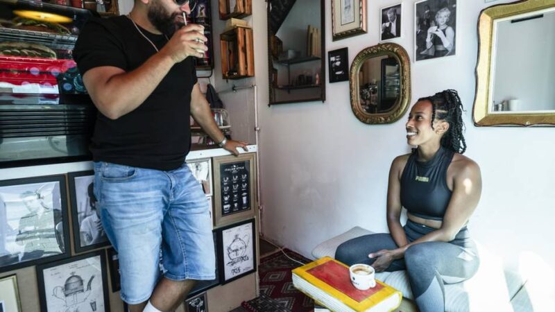 Bohne und Biss: Das wohl kleinste Café Düsseldorfs ist in Eller