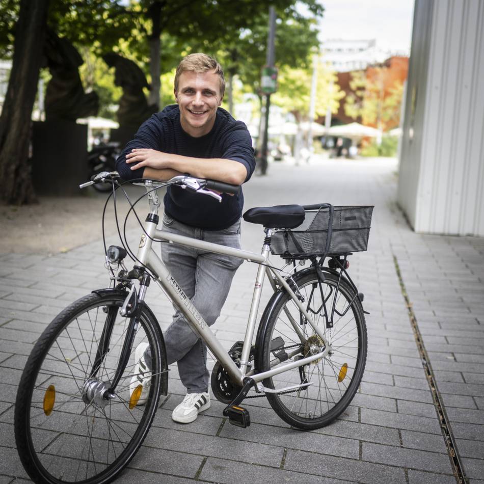 Versteigerung von Fundsachen: Fahrrad-Auktion im Fundbüro – was kriegt man für 100 Euro?