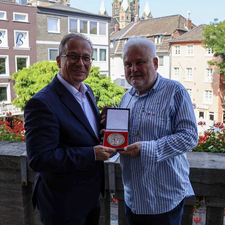 Neuss verleiht das Stadtsiegel in Bronze an DGB-Kreisboss Udo Fischer: „Ich bleibe ein Gewerkschafter“