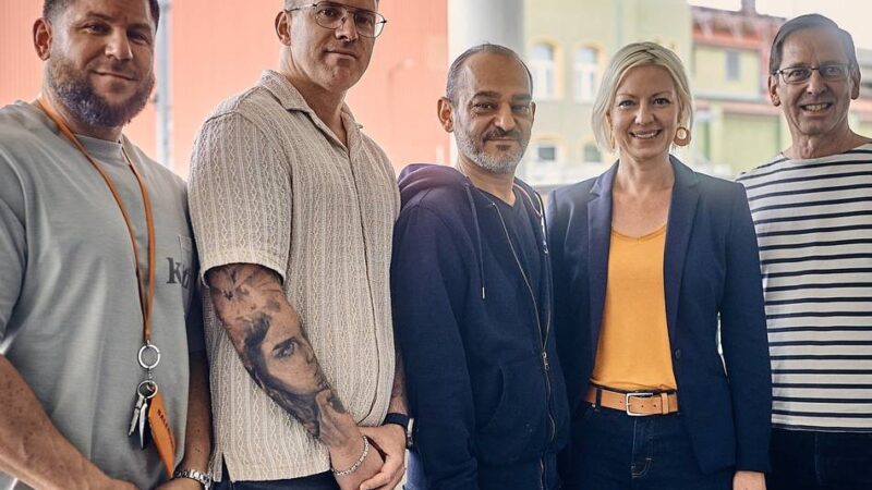 Konkurrenz zu Taxis: „Fairer Wettbewerb statt Dumpingpreise“ – OB-Kandidatin will Mindestpreise für Uber und Co.