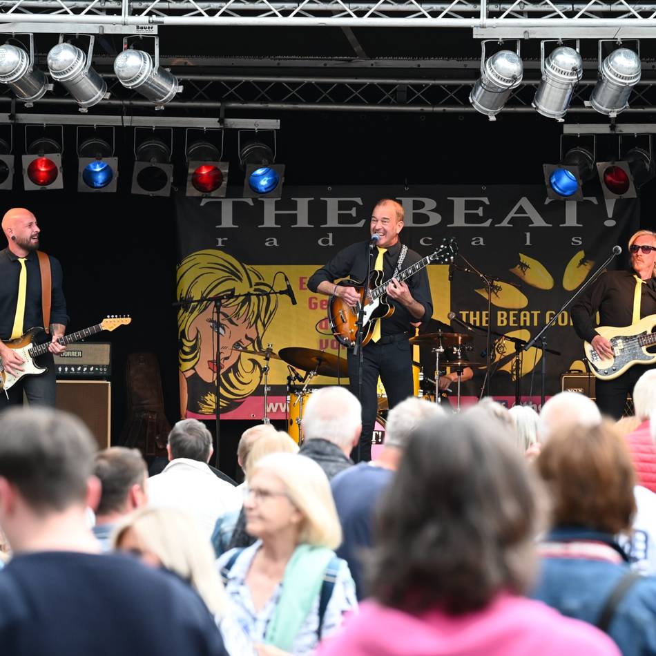 Konzert in Hückeswagen : Beat, Rock’n’Roll und gute Laune am Schloss