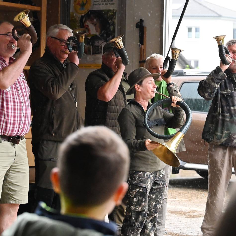 Ferienspaß in Radevormwald: „Hornsignale sind das Handy des Jägers“