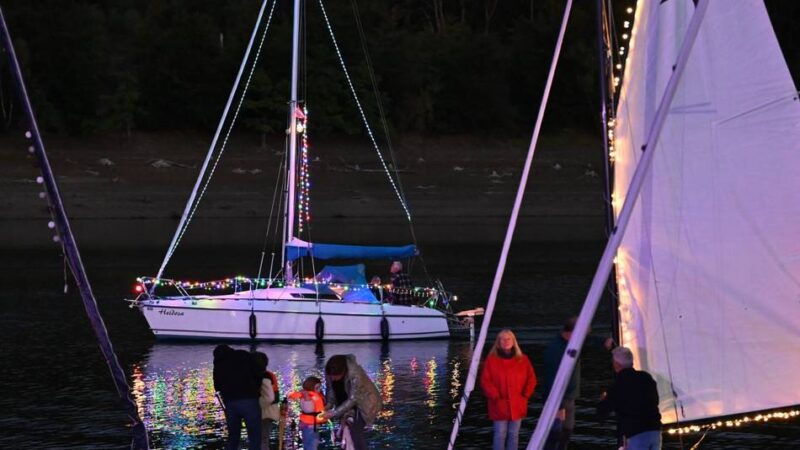 Romantische Ausfahrt an der Bever-Talsperre: Lichterfest mit wenig Wasser und viel Country