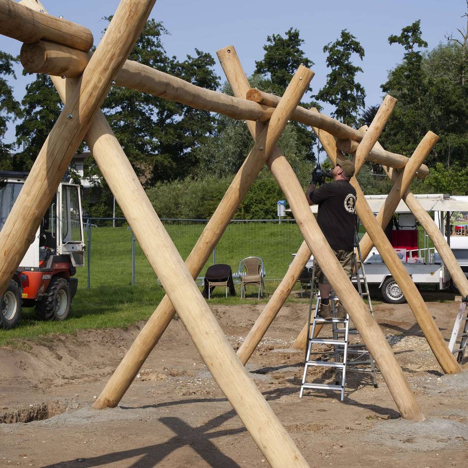 Neuer Spielplatz in Alpen: Hinter dem Marienstift entsteht neue Schaukelanlage