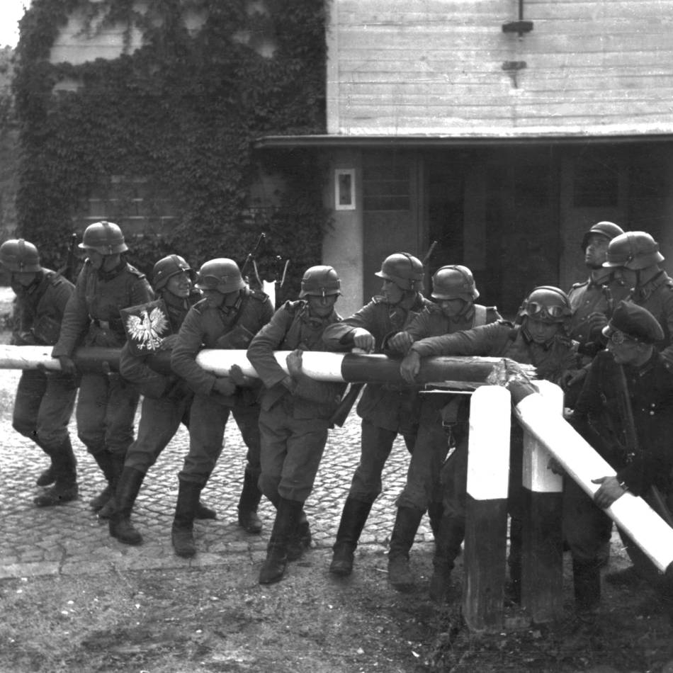 Podiumsgespräch in Moers: Über Gehorsam und Befehlsverweigerung im Krieg