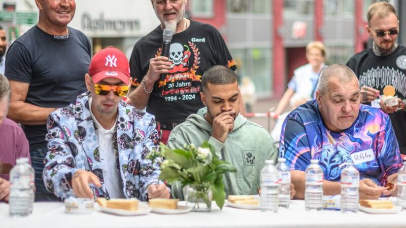 Millionen Scoville auf dem Teller: So war der diesjährige Scharfesser-Wettkampf in der Klever Innenstadt