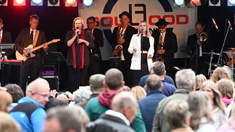 Veranstaltungsreihe in Hückeswagen soll fortgesetzt werden: Kühles Open-Air-Finale mit heißer Musik
