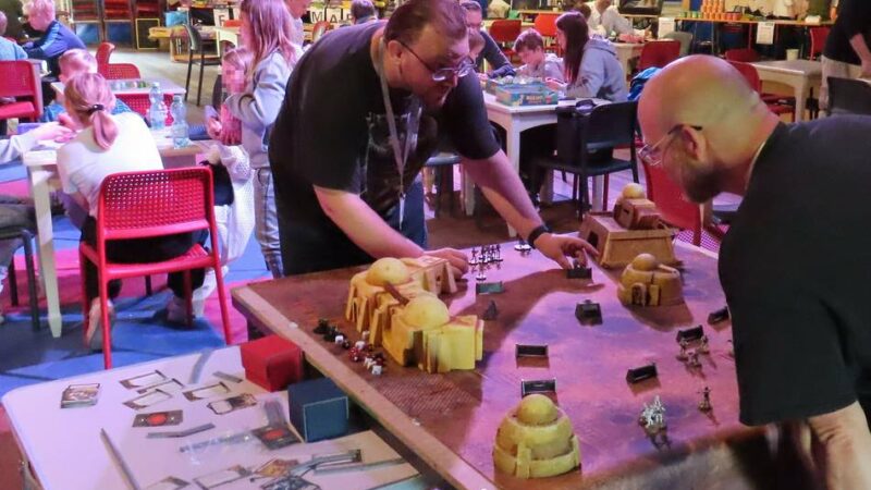 Veranstaltung in Hinsbeck: Spielecafé Jungbrunnen mit „Nettetal Spielt“ im Zirkuszelt