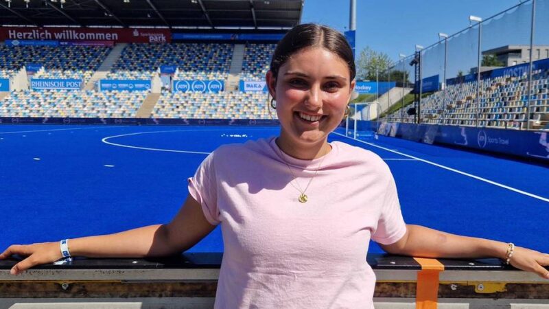 Freiwillige Helfer bei der Hockey-EM in Mönchengladbach: „Hier ist es wie in einer Riesenfamilie“