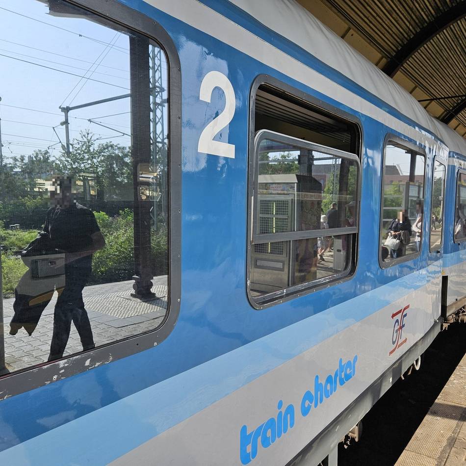 Zwischen Hamm und Venlo: RE13 wird durch altmodische Waggons unterstützt