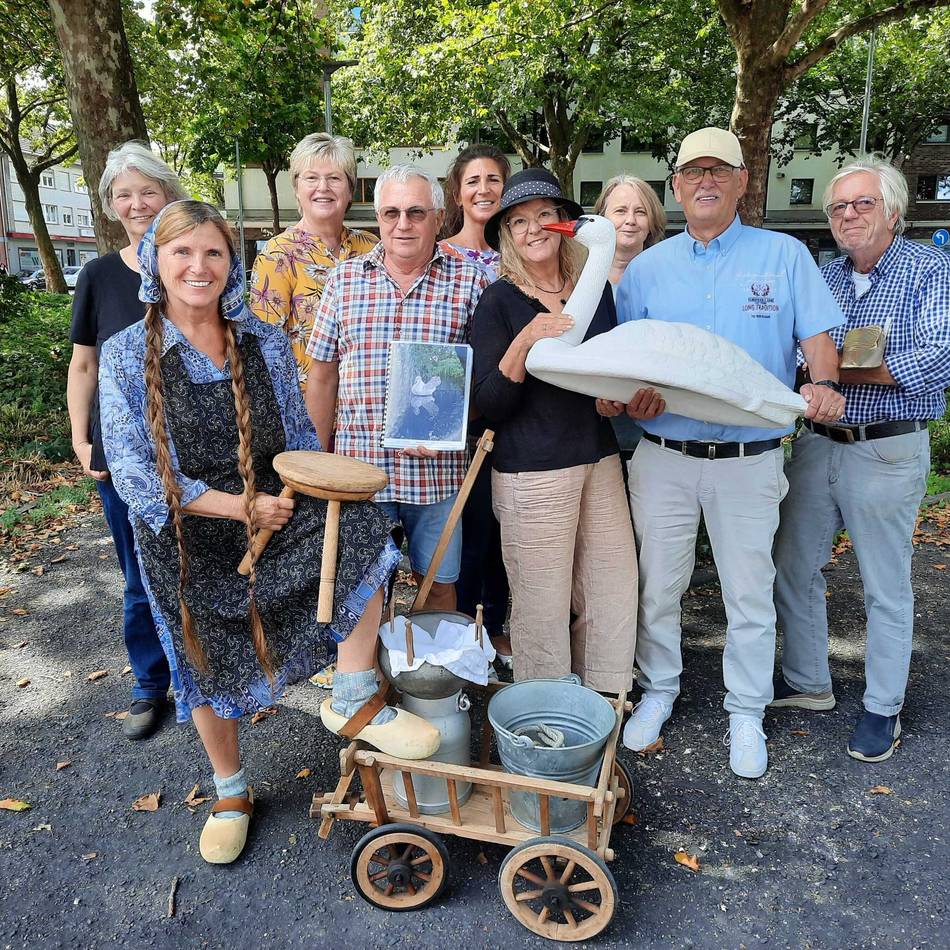 Breites Angebot in der Schwanenstadt: 53 Wege, Kleve zu entdecken – Stadtführer zeigen bekannte und unbekannte Seiten