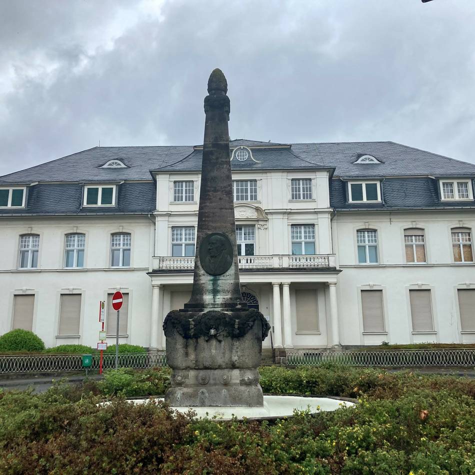 Geführter Stadtspaziergang in Leverkusen: Zu Besuch bei den stillen Schätzchen von Opladen