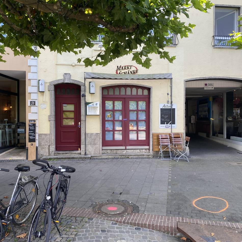 Markt in Geldern: Mann bei Messerattacke in Kneipe getötet – Street-Food-Festival abgebrochen