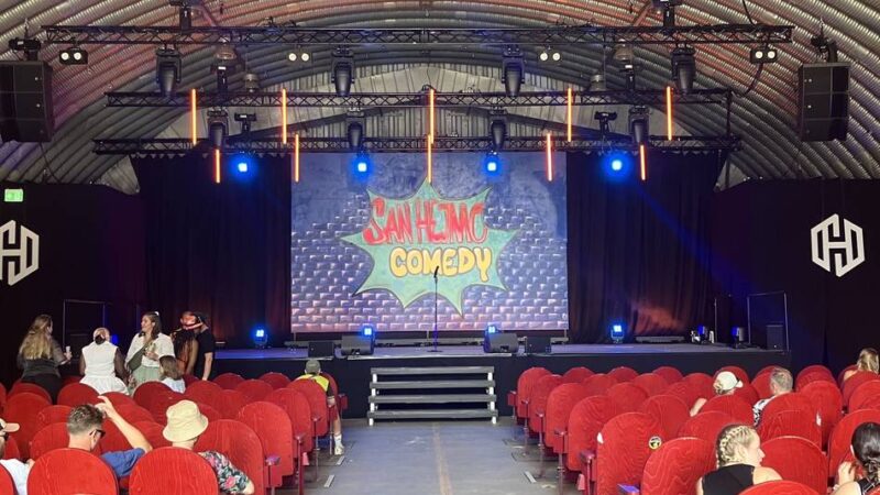 Die Lachmuskeln auf dem San Hejmo trainieren: Neue Comedy Stage gibt Newcomern eine Stimme
