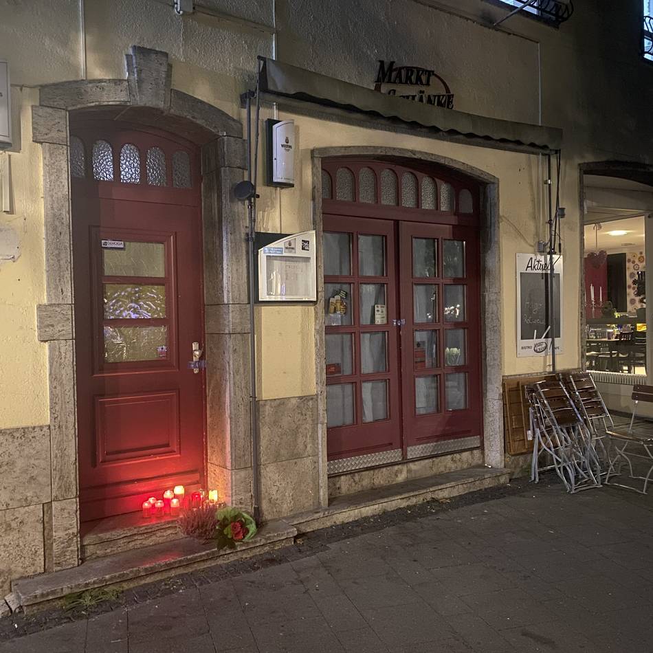 Marktplatz in der Innenstadt: Geldern trauert nach tödlicher Messerattacke in Kneipe