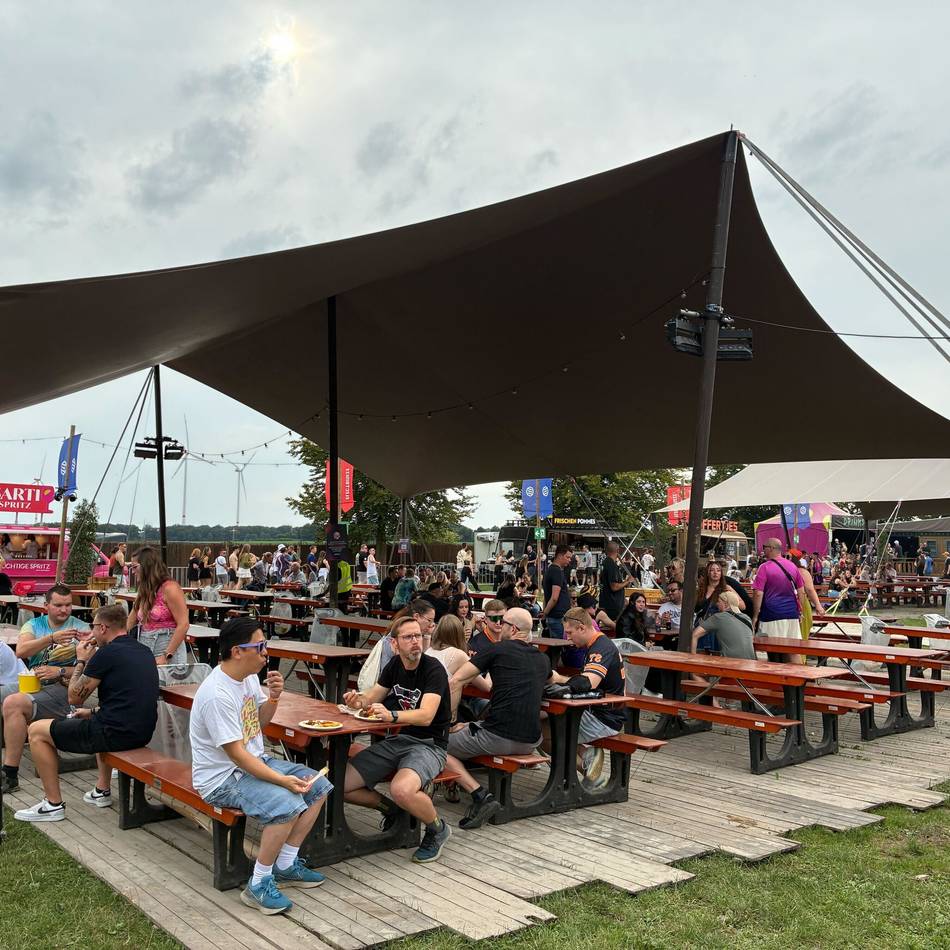 Bier, Pommes und Pizza: So viel kosten Essen und Trinken auf dem Electrisize-Festival