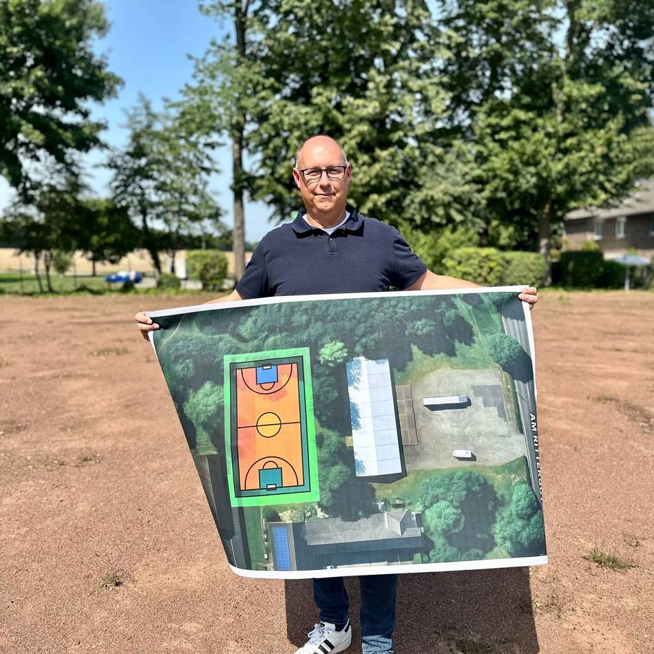 Initiative geht in Grevenbroicher Stadtrat: Alter Ascheplatz soll modernes Mehrzweckspielfeld werden