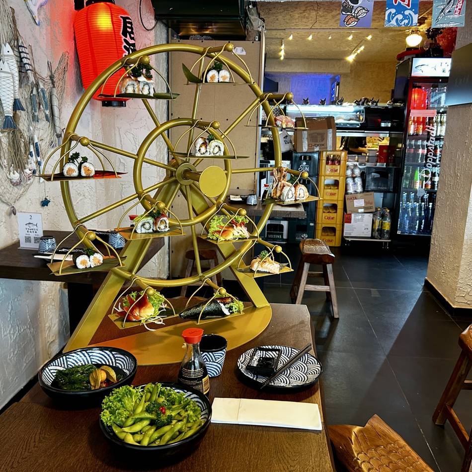Restaurants in Düsseldorf: Im Tsukiji gibt es Sushi vom Riesenrad