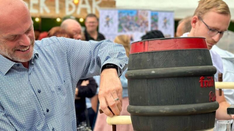Brauchtum in Grevenbroich: Schützen in der Stadtmitte feiern Biwak mit einigen Neuheiten