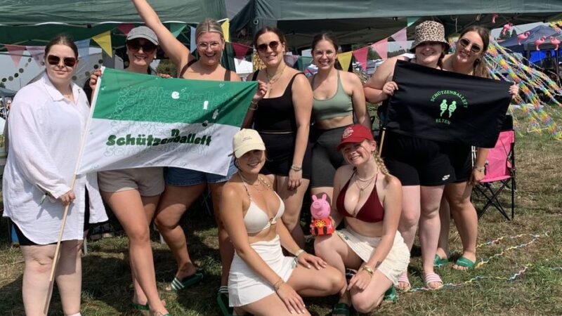Fans sind heiß auf das Festival in Weeze: Anreise zu San Hejmo – Schützenballett war schon um 4 Uhr morgens da