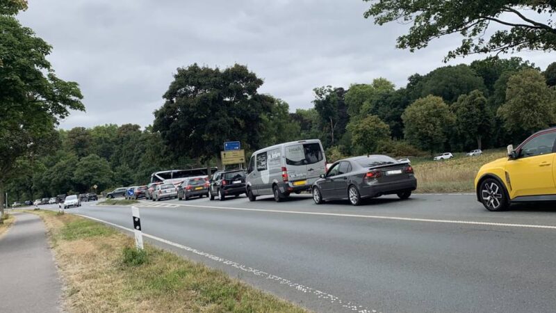 Der Samstag beim Festival In Weeze: San Hejmo – Tagesgäste müssen Geduld bei der Anreise mitbringen