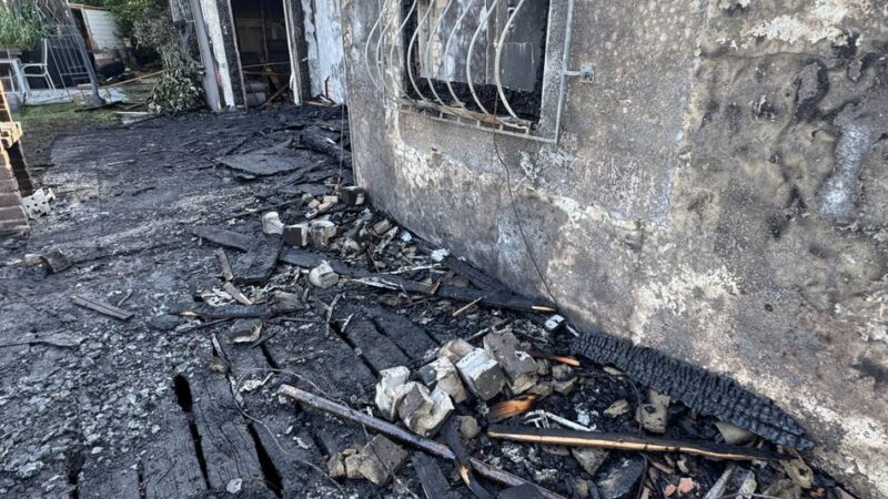 Einsatz in Mönchengladbach: Wieder Feuer in Kleingartenanlage – zwei Gartenlauben brennen ab