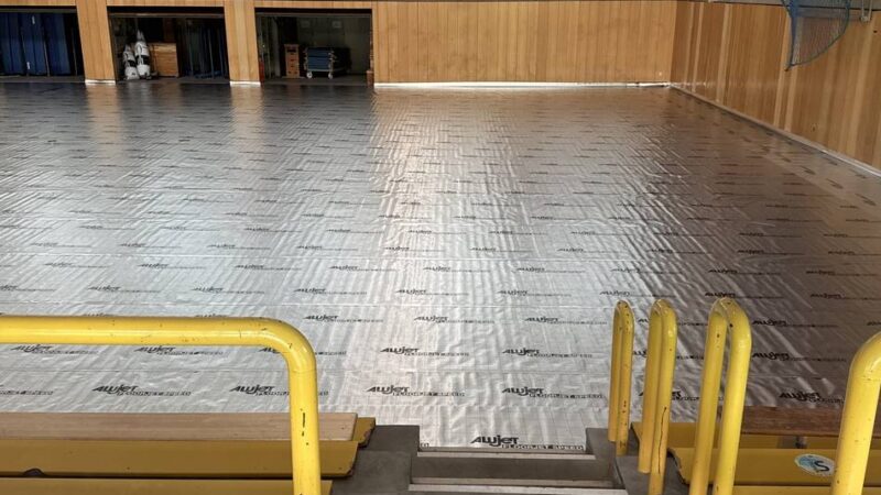 Sanierung nach Wasserschaden: Sporthalle an der Bahnhofstraße in Xanten bekommt einen neuen Boden
