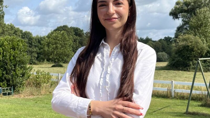 „Ich weiß, dass ich privilegiert aufgewachsen bin, aber…“: Frau, queer, jung – warum Jolanda Duiven „links“ ist