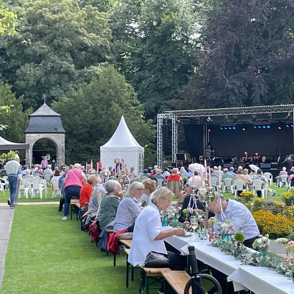 Schloss-Sommer in Jüchen: Park von Schloss Dyck wird zur Bühne