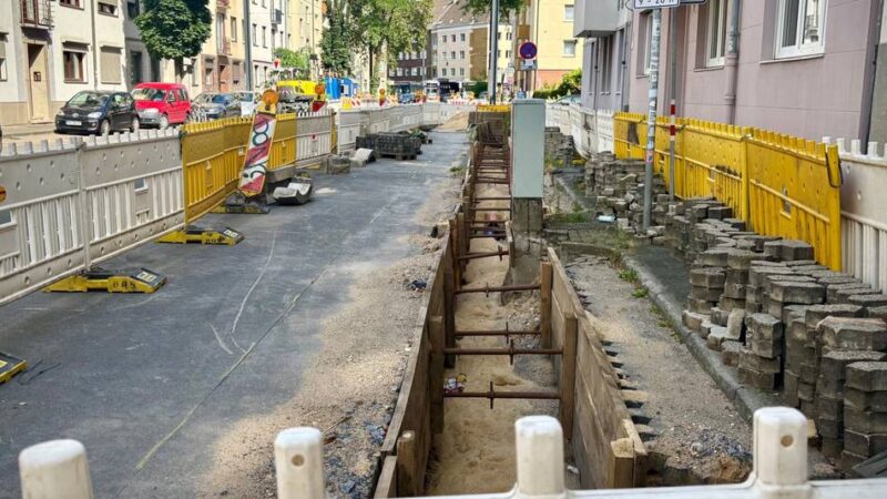 Bauarbeiten in Düsseldorf : Die ewige Baustelle auf der Sommerstraße