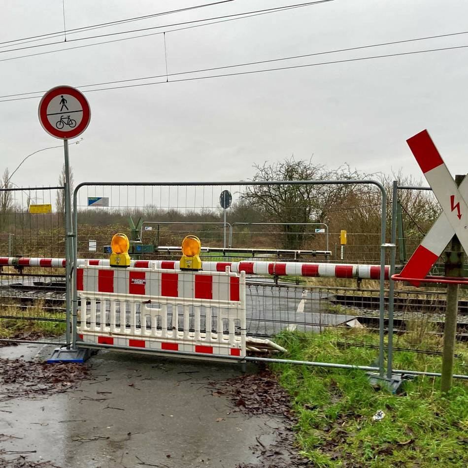 Nächste Verzögerung in Neuss: Verwirrung um Bahnübergang am Eselspfad