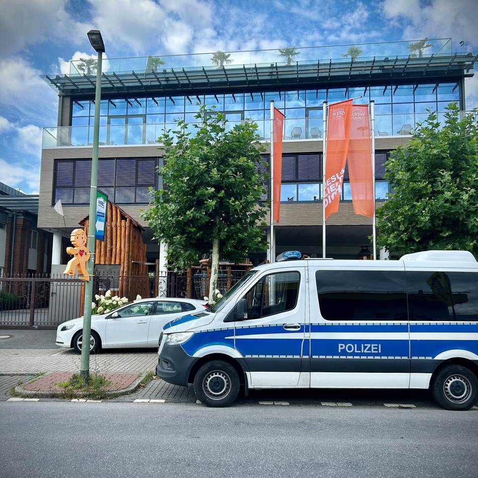 Nach Razzia in Duisburg: Sektenführer soll sich unerlaubt „Pastor“ nennen – Verfahren gegen Polizisten eingeleitet