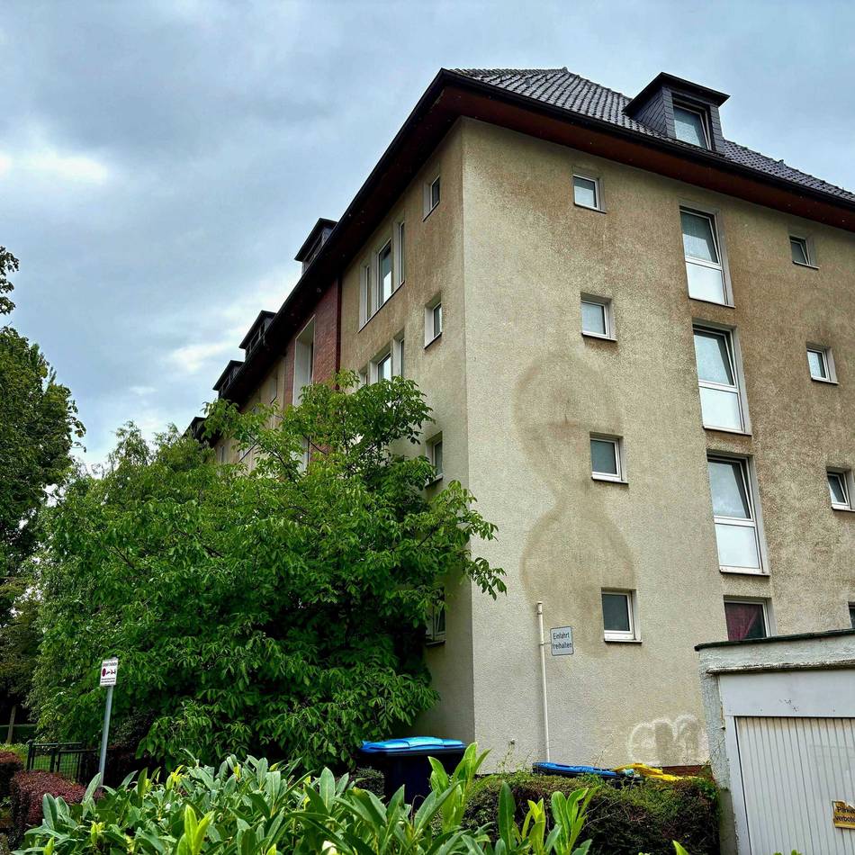 Zwangsversteigerung in Düsseldorf: Investor gegen Immobiliengesellschaft – Bieterstreit um Mehrfamilienhaus im Zooviertel