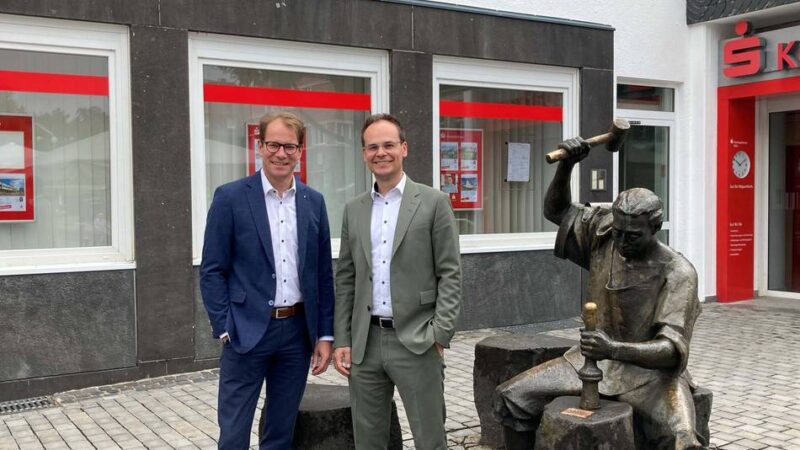Filialen in Hückeswagen und Radevormwald: Stabwechsel in der Direktion Oberberg der Kreissparkasse Köln